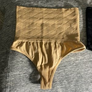 NEW Thong Shapeware super stretchy